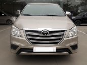 Cần bán xe Toyota Innova E đời 2015 giá rẻ