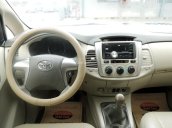 Cần bán xe Toyota Innova E đời 2015 giá rẻ