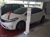 Bán xe Kia Cerato AT 1.6 năm 2017, màu trắng