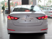 Bán xe Hyundai Elantra 2018 màu trắng, số sàn, mới 100%, giá chỉ 549tr - 0919293562