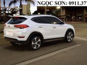 "Siêu sốc" - Bán Hyundai Tucson mới, màu trắng, trả góp 90% xe, tại Đà Nẵng. Liên hệ Ngọc Sơn: 0911.377.773