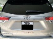 Vip Auto cần bán Toyota Highlander LE Plus sản xuất 2015, màu vàng