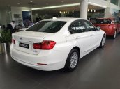 Bán ô tô BMW 3 Series 320I 2.0 AT đời 2017, màu trắng, xe nhập