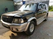 Cần bán lại xe Ford Everest đời 2005, màu đen xe gia đình