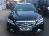 Bán Toyota Camry 2.0E năm 2013, màu đen