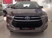 Cần bán gấp Toyota Innova 2.0E đời 2016, màu xám