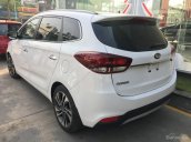 Bán xe Kia Rondo GAT đời 2017, màu trắng ngọc trinh, giá 704 triệu, nhiều ưu đãi hấp dẫn