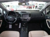 Cần bán Kia Cerato 2.0AT đời 2017, màu đỏ, giá tốt, hỗ trợ vay trả góp - 0967.368.355