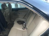 Bán Toyota Camry 2.0E năm 2013, màu đen