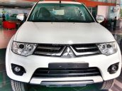 Mitsubishi Pajero Sport MT 2017 trắng, có bán trả góp