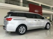 Bán xe Kia Sedona GAT đời 2015, màu bạc số tự động