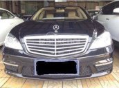 Cần bán gấp Mercedes đời 2010, màu đen, nhập khẩu nguyên chiếc đã đi 44.678 km