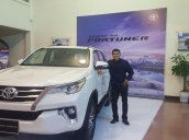 Bán Toyota Fortuner 2.7AT 4x4 2017, màu trắng