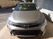 Bán Toyota Camry 2.0 E năm 2017, xe mới, giá tốt