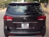 Bán xe Kia Sedona đời 2016, màu nâu xe gia đình