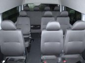 Bán xe Toyota Hiace Commuter đời 2017, màu bạc