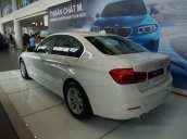 Cần bán xe BMW 3 Series 320I AT đời 2017, màu trắng, xe nhập