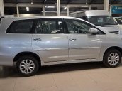 Tôi cần bán gấp Toyota Innova E đời 2014, 695 triệu