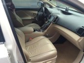 Bán Toyota Venza 3.5 đời 2009, màu trắng, nhập khẩu