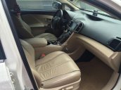 Bán Toyota Venza 3.5 đời 2009, màu trắng, nhập khẩu