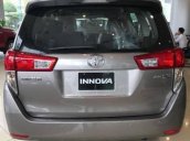 Cần bán xe Toyota Innova V đời 2016, màu xám 