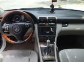 Bán Mercedes C200 đời 2006, màu đen, 435 triệu