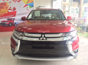 Cần bán xe Mitsubishi Outlander 2.4CVT đời 2017, màu đỏ, nhập khẩu chính hãng