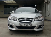 Cần bán xe Hyundai Avante năm 2014 đăng ký đầu 2015, màu bạc giá 450tr