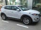 Cần bán xe Hyundai Tucson đời 2017, màu trắng, nhập khẩu, 960 triệu