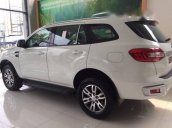 Bán xe Ford Everest 2.2L Trend đời 2016, màu trắng