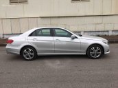 Bán xe Mercedes đời 2014, màu bạc, xe đứng tên công ty xuất đủ VAT. Bảo hành dài hạn