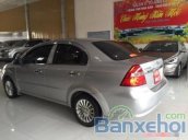 Cần bán gấp Daewoo Gentra 2010, màu bạc, chính chủ