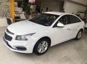 Chevrolet Cruze LT 1.6L màu trắng 5 chỗ, hỗ trợ vay ngân hàng lên đến 90% - LH: 0945.307.489