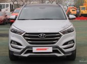 Bán ô tô Hyundai Tucson 2.0AT đời 2015, màu bạc, nhập khẩu nguyên chiếc, 939tr