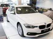 BMW 3 Series 320i 2017, màu trắng, nhập khẩu, giá tốt nhất, giao xe ngay