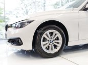 BMW 3 Series 320i 2017, màu trắng, nhập khẩu, giá tốt nhất, giao xe ngay