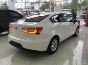 Cần bán Kia Rio AT đời 2017, màu trắng, xe nhập