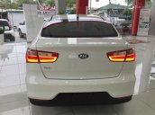 Cần bán Kia Rio AT đời 2017, màu trắng, xe nhập