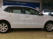 Bán dòng Hacthback Volkswagen 1.6l, màu trắng, xe nhập nguyên chiếc, LH Hương 0902.608.293