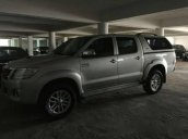 Bán xe Toyota Hilux đời 2014, màu bạc chính chủ, giá chỉ 620 triệu