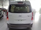 Bán Hyundai Starex Limousine 2.4AT 2016, màu trắng 