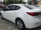 Cần bán gấp Mazda 3 đời 2015, màu trắng, giá chỉ 630 triệu