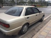 Cần bán gấp Nissan Sunny 1.6 đời 1995, màu vàng, xe nhập như mới