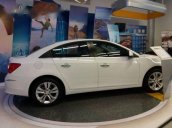 Bán Chevrolet Cruze đời 2016, màu trắng số tự động, giá chỉ 636 triệu