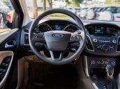 Bán ô tô Ford Focus Trend năm 2016, màu đỏ, giá tốt