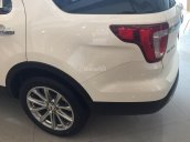 Ford Hà Nội khuyến mại lớn tháng 12/2017- Giao Ford Explorer 2.3 Ecoboost 2017, màu trắng, xe nhập