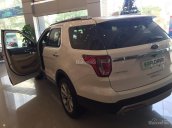 Ford Hà Nội khuyến mại lớn tháng 12/2017- Giao Ford Explorer 2.3 Ecoboost 2017, màu trắng, xe nhập