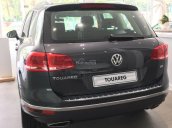 Bán Volkswagen Touareg GP đời 2014, màu xám (ghi), nhập khẩu Đức. LH Hương 0902.608.293, cam kết giá tốt nhất