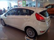 Giao ngay Ford Fiesta 1.5 AT Sport 2017, trắng- xanh- đỏ, hỗ trợ mọi thủ tục, LH nhận giá tốt nhất. Giao xe trong ngày