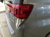 Bán ô tô Toyota Innova E đời 2017, xe mới, màu bạc